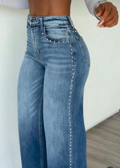 Calça Jeans Feminina Wide Leg com Detalhes em Strass